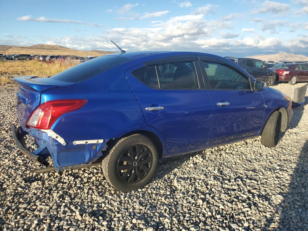 2015 Nissan Versa - Image 3