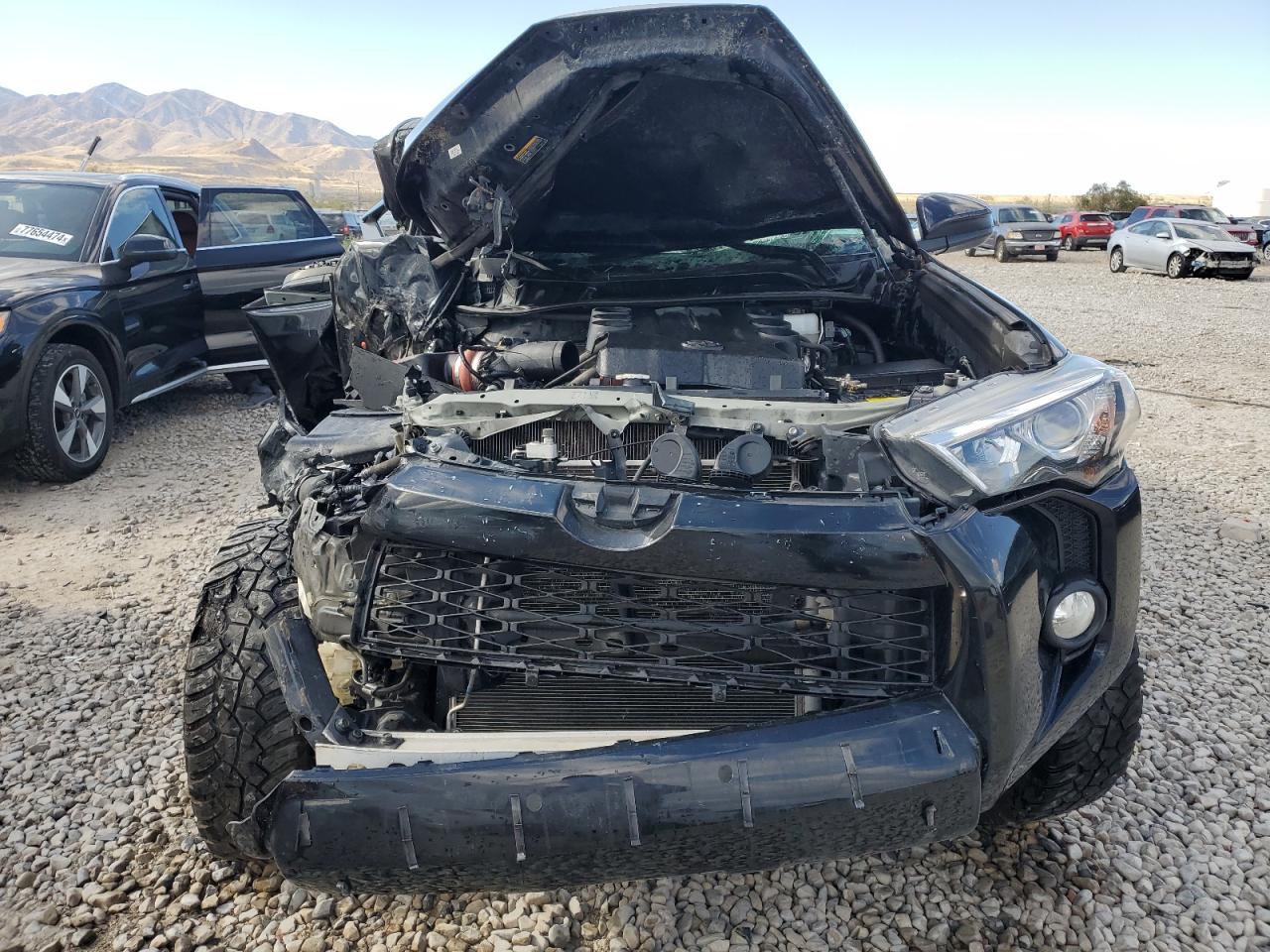 VIN JTEBU5JR8J5515318 2018 TOYOTA 4RUNNER no.5