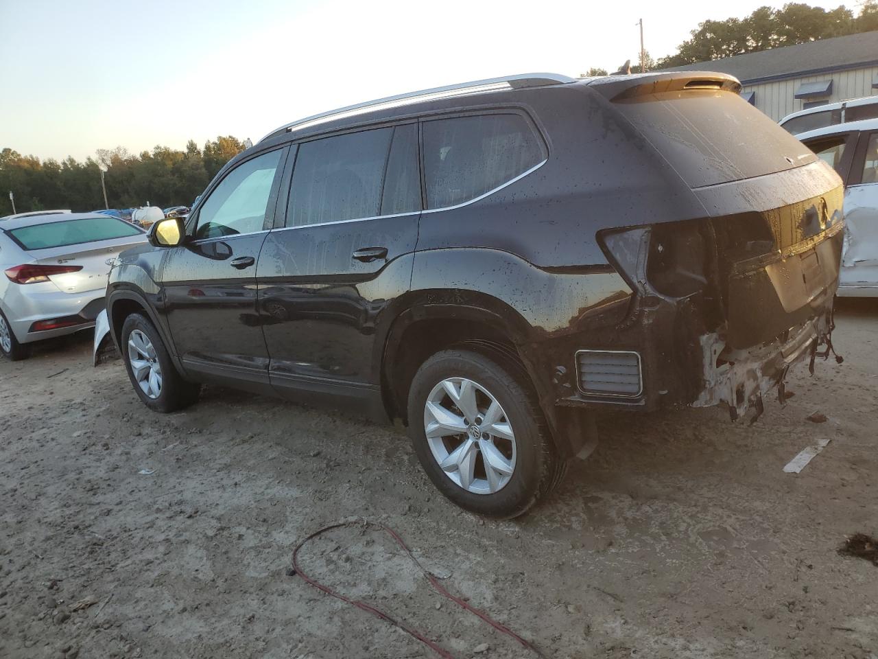 2018 Volkswagen Atlas - Image 2