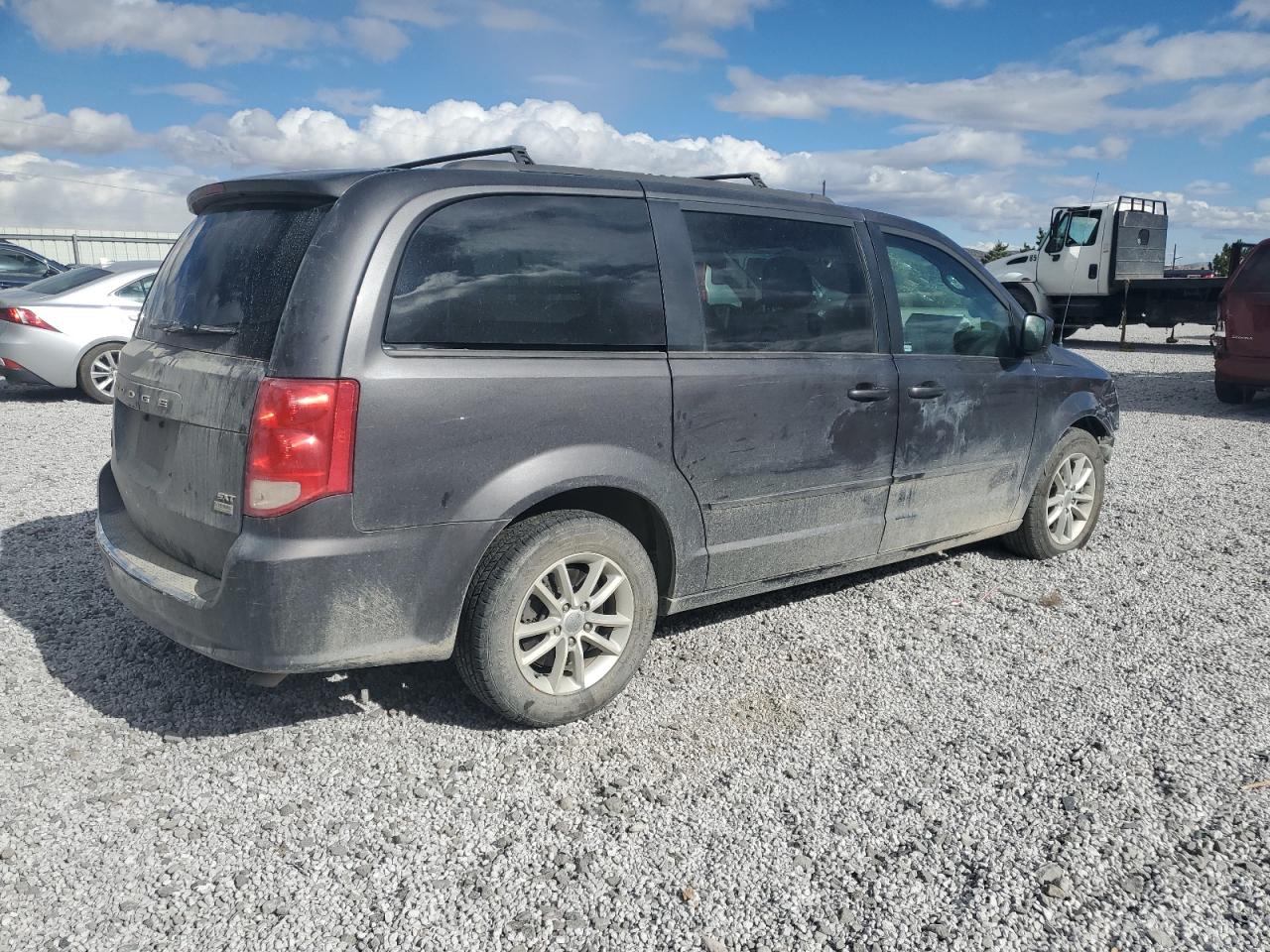 2015 Dodge Caravan - Image 3