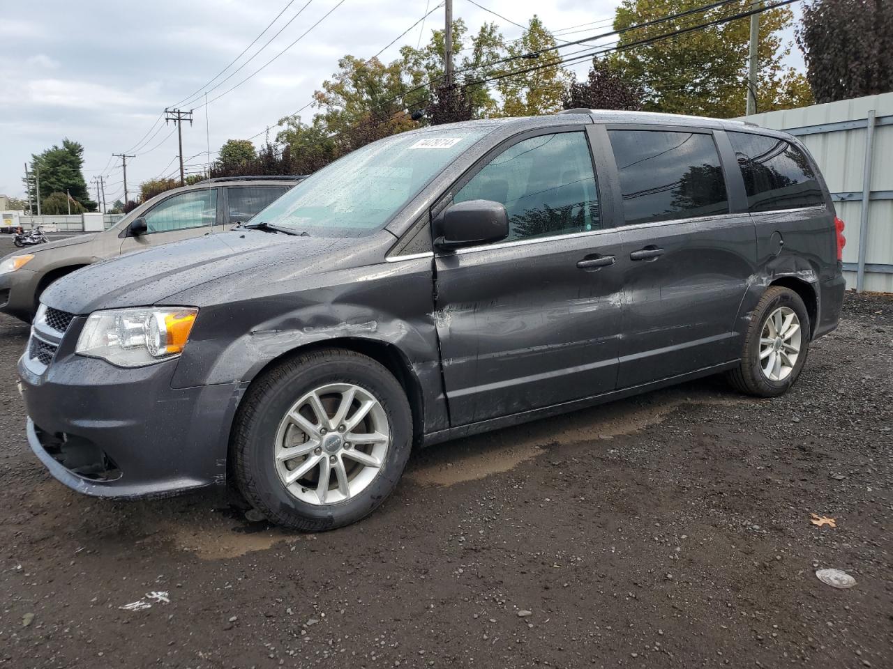 2018 Dodge Caravan - Image 1