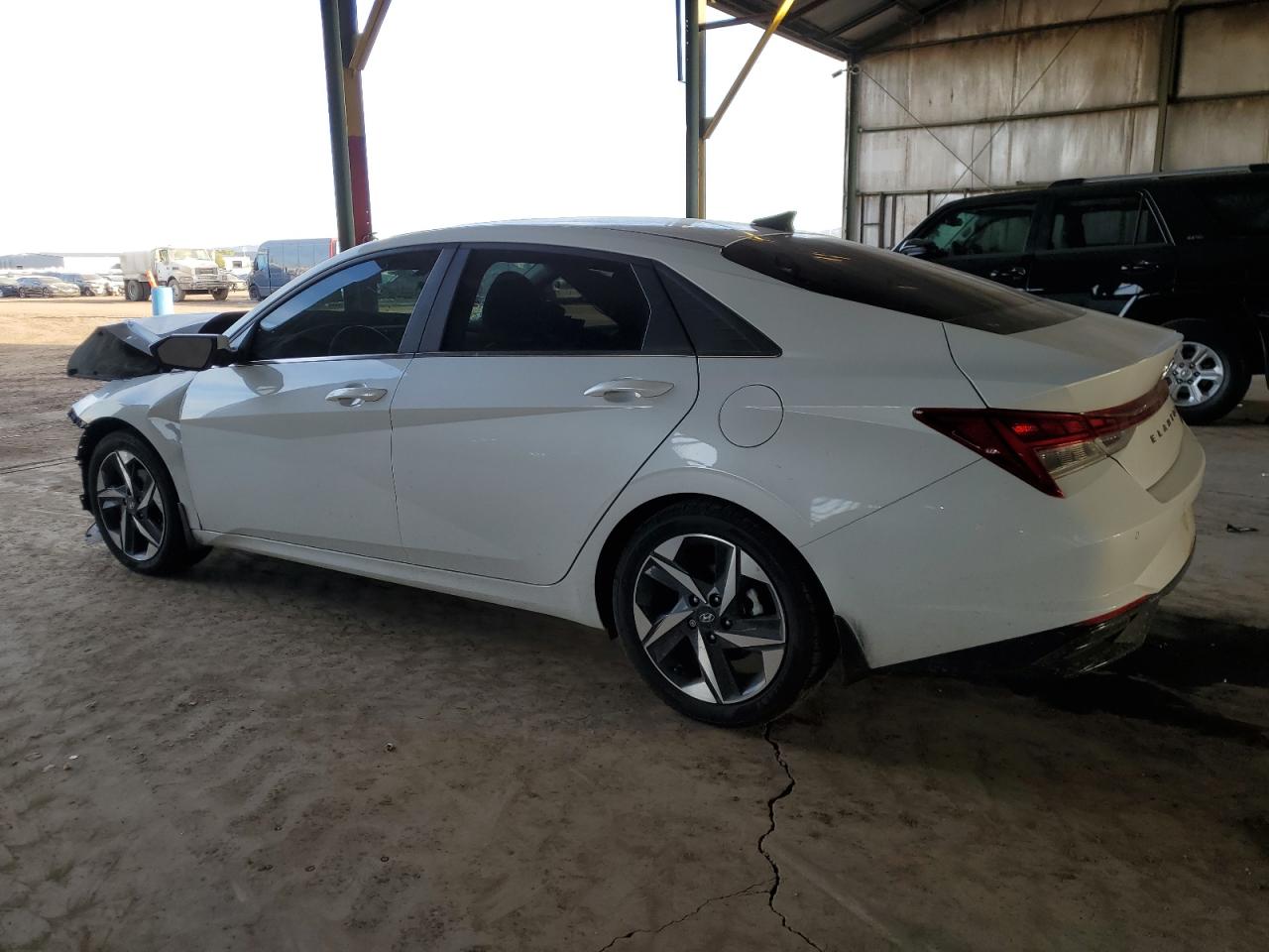 2022 Hyundai Elantra - Image 2