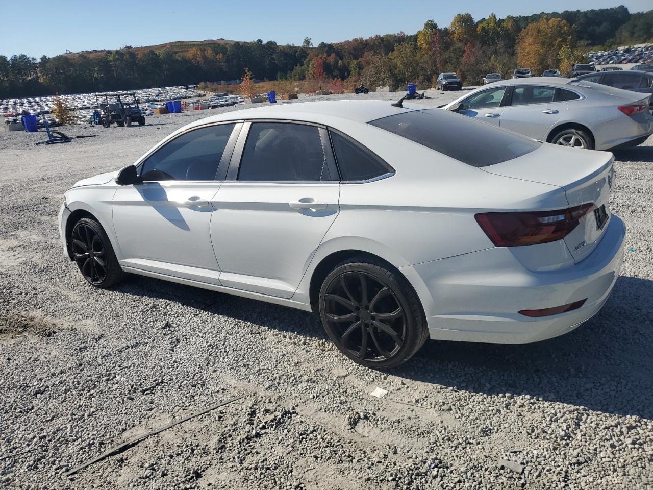 2019 Volkswagen Jetta - Image 2