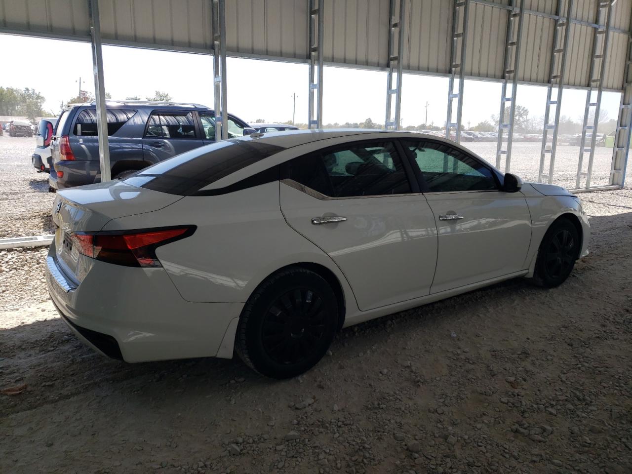 2019 Nissan Altima - Image 3