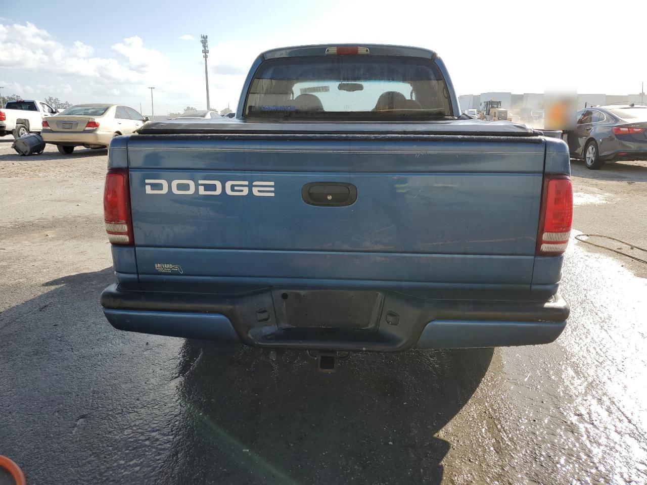 1B7HL38N72S589857 2002 Dodge Dakota Quad Sport