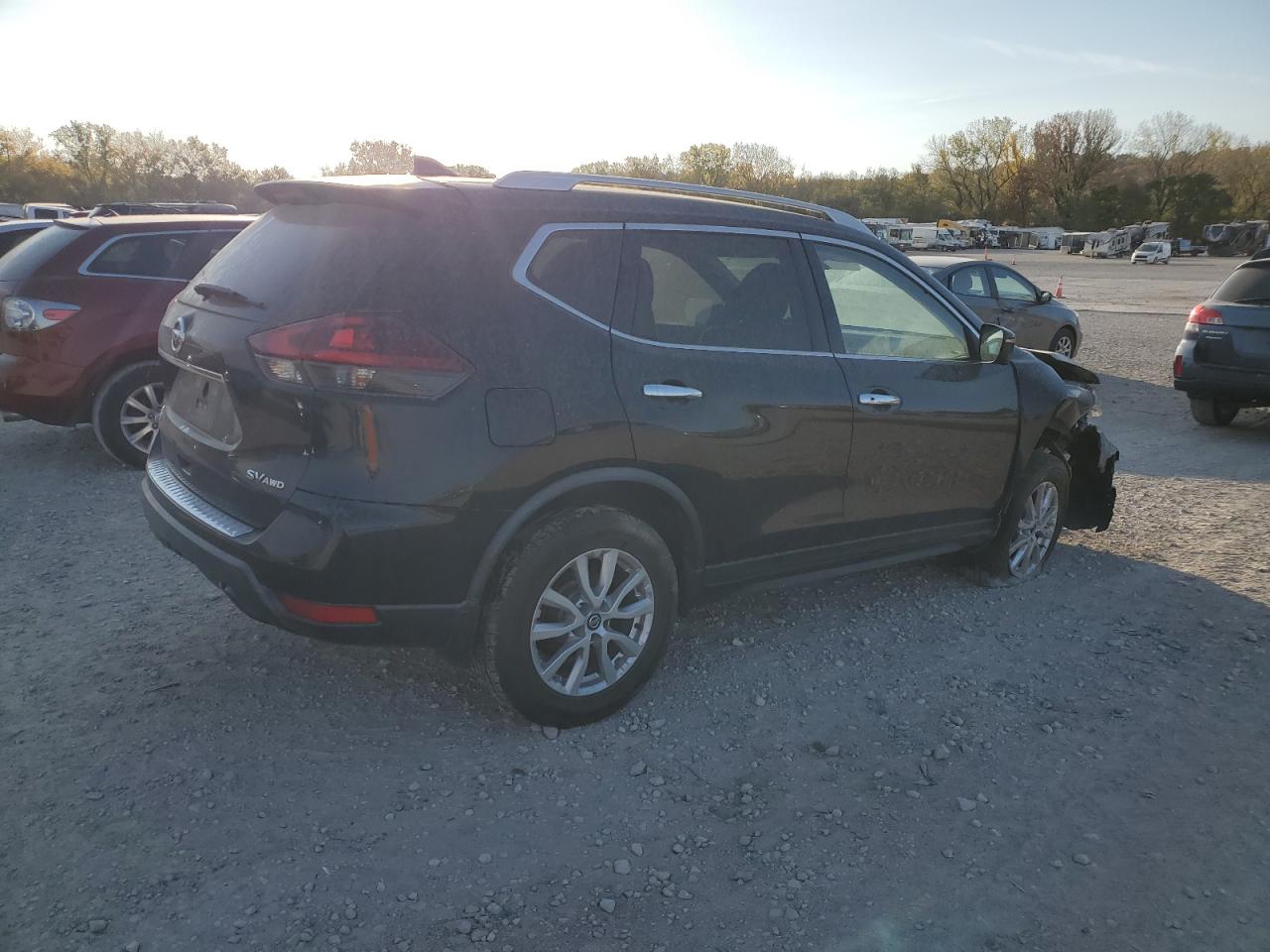2018 Nissan Rogue - Image 3