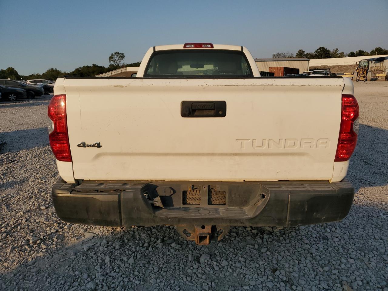 5TFPY5F15GX562823 2016 Toyota Tundra Sr