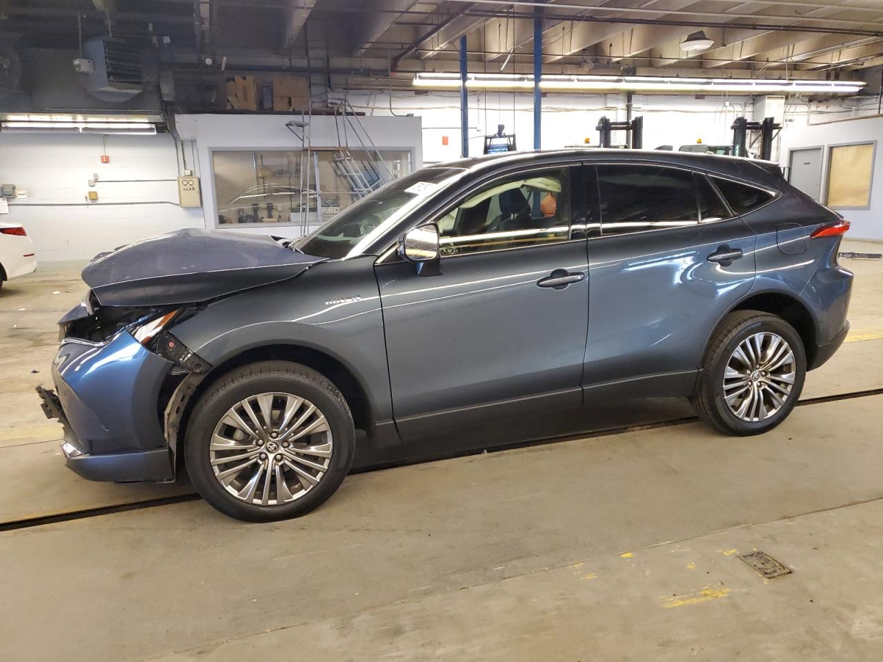 2021 Toyota Venza - Image 1