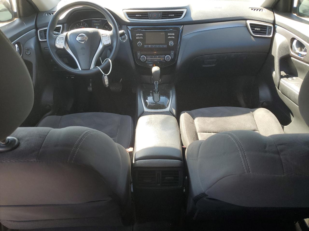 2015 Nissan Rogue - Image 8