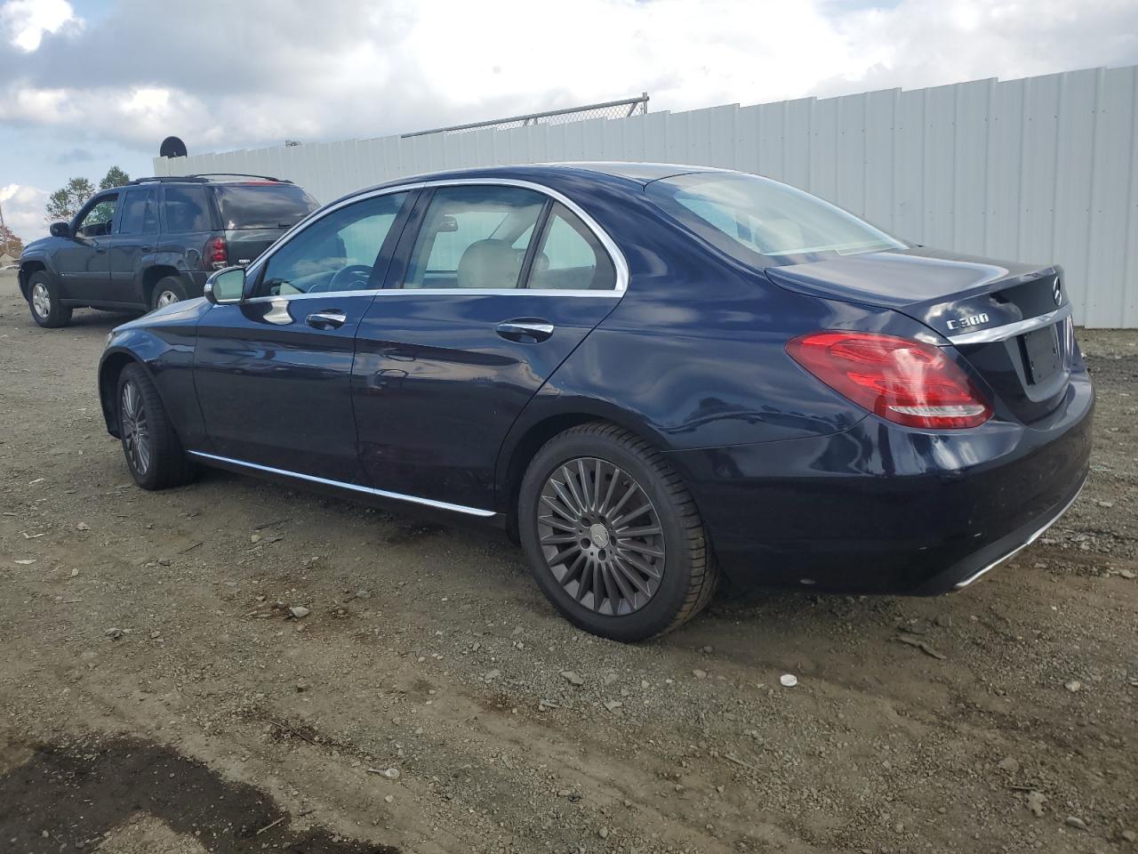 VIN 55SWF4KB0FU060061 2015 MERCEDES-BENZ C-CLASS no.2