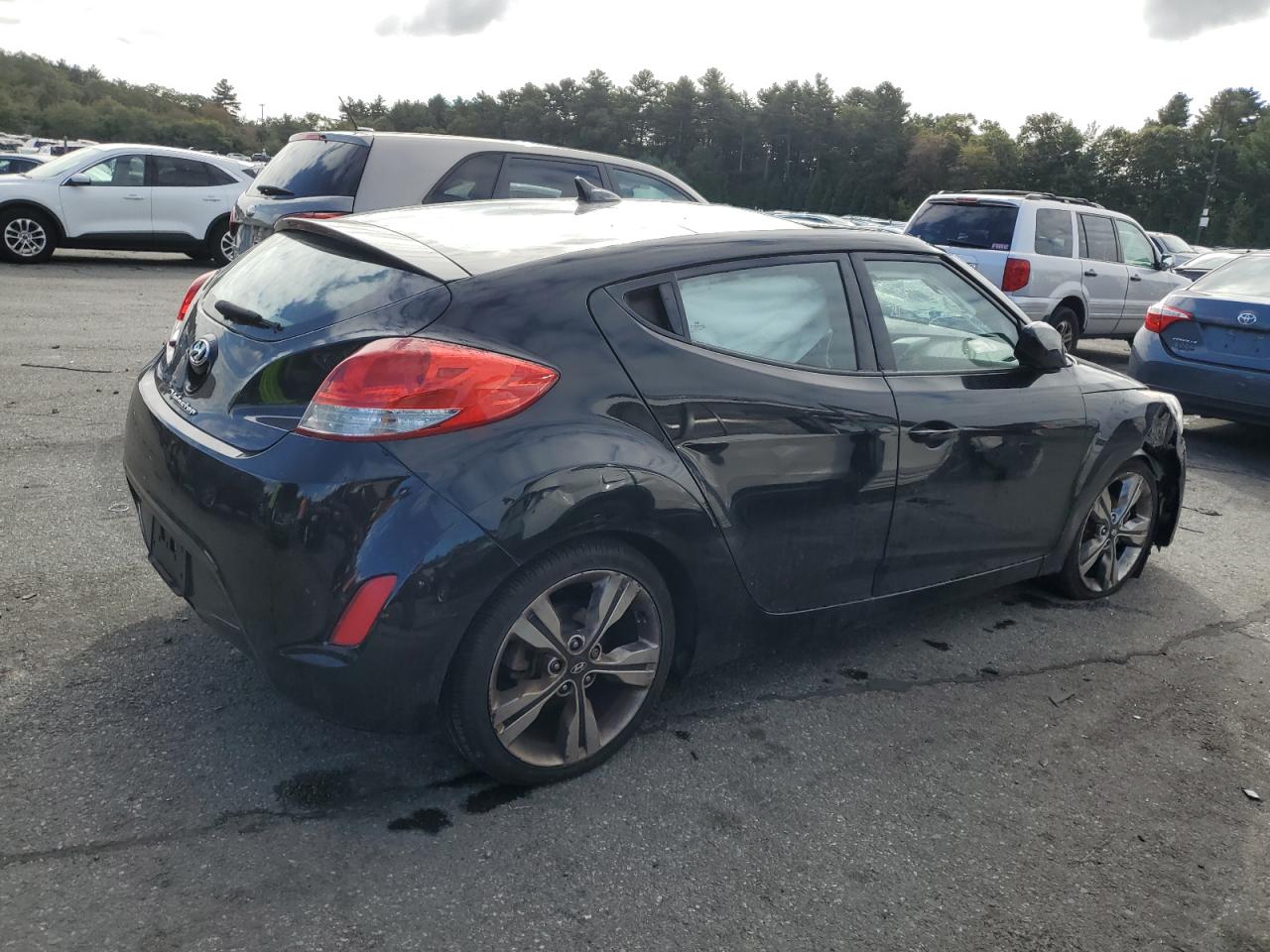 2017 Hyundai Veloster - Image 3