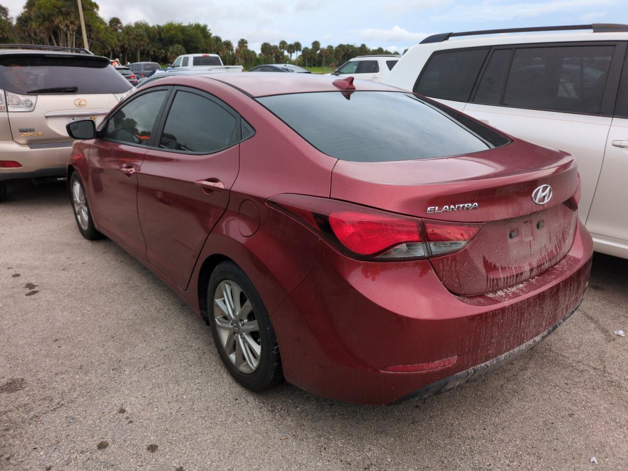 5NPDH4AE8GH790060 2016 HYUNDAI ELANTRA - Image 2