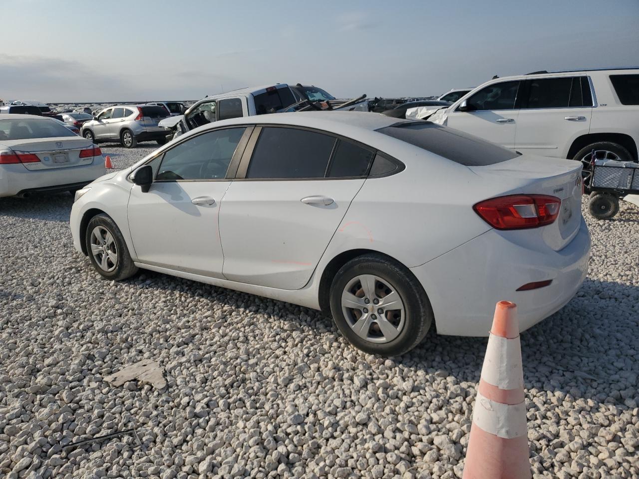 2018 Chevrolet Cruze Ls VIN: 1G1BC5SM3J7104769 Lot: 76045884