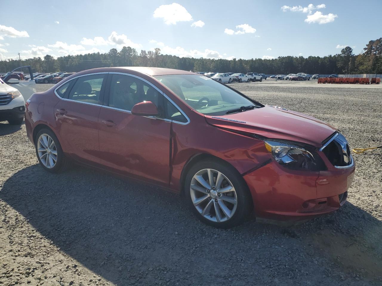 VIN 1G4PR5SK6F4158629 2015 BUICK VERANO no.4