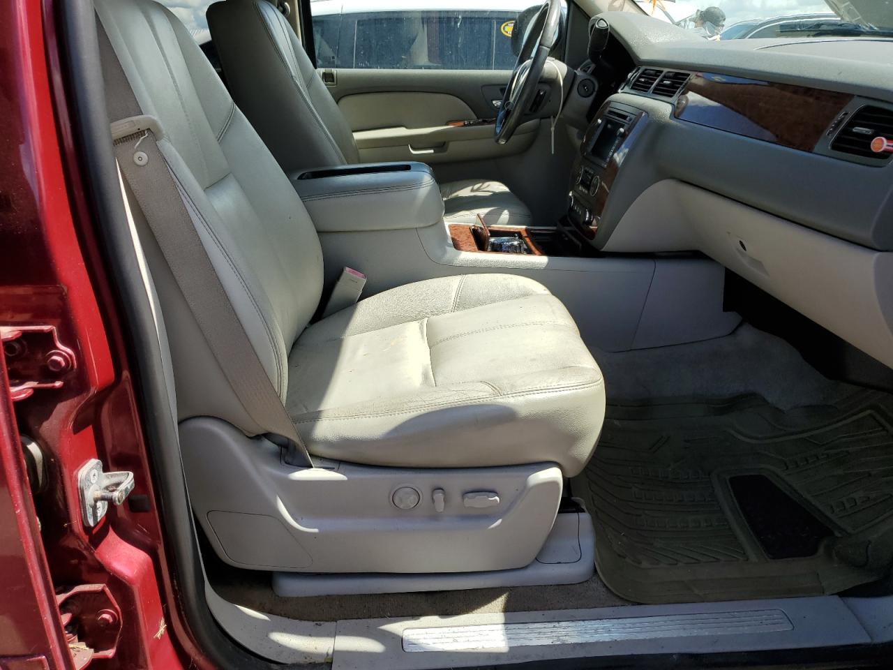 2007 Chevrolet Tahoe - Image 13