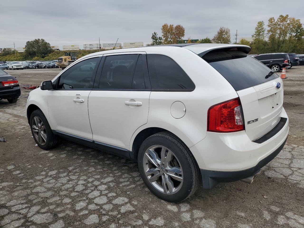 2012 Ford Edge - Image 2