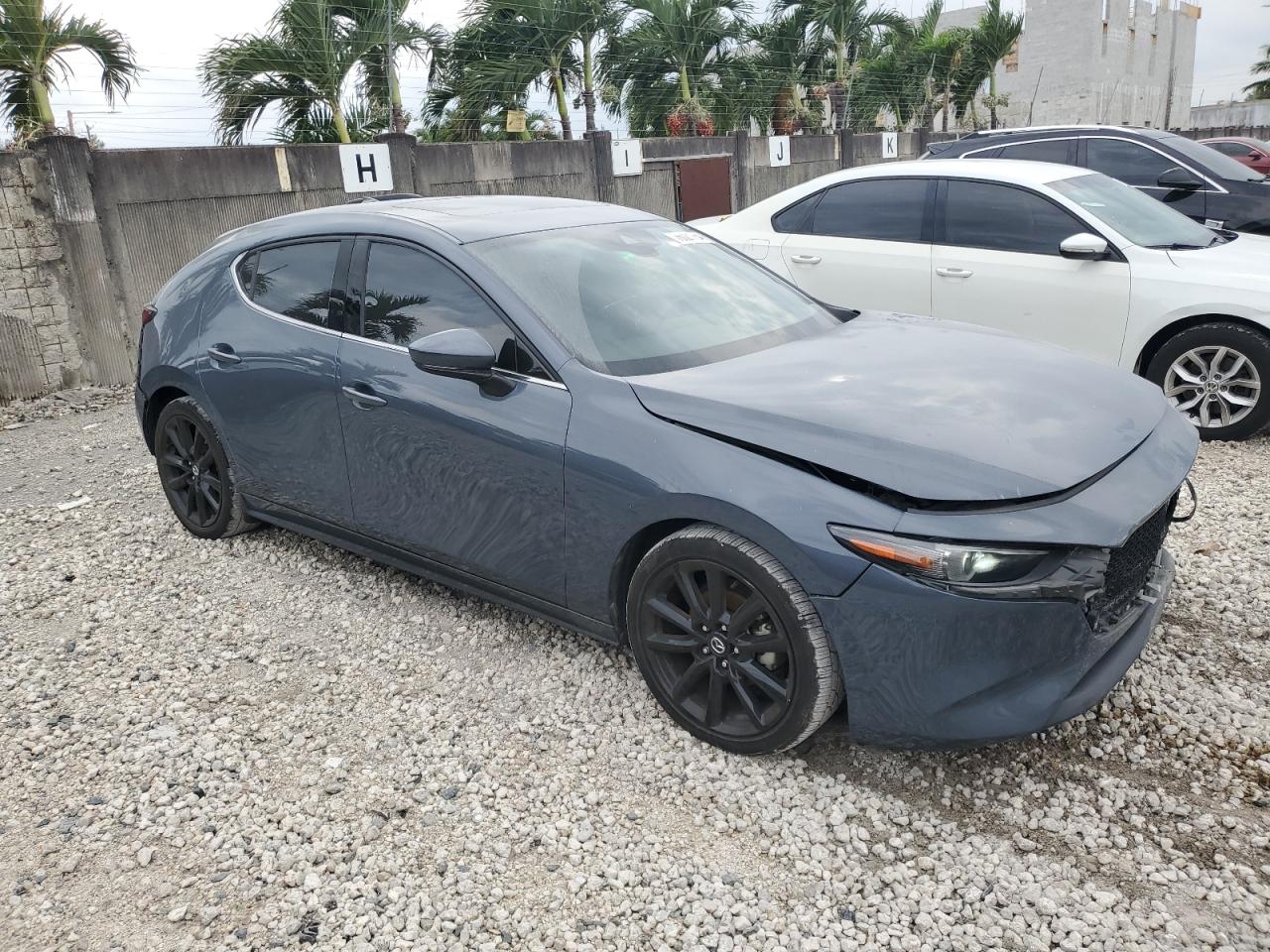 2020 Mazda 3 - Image 4