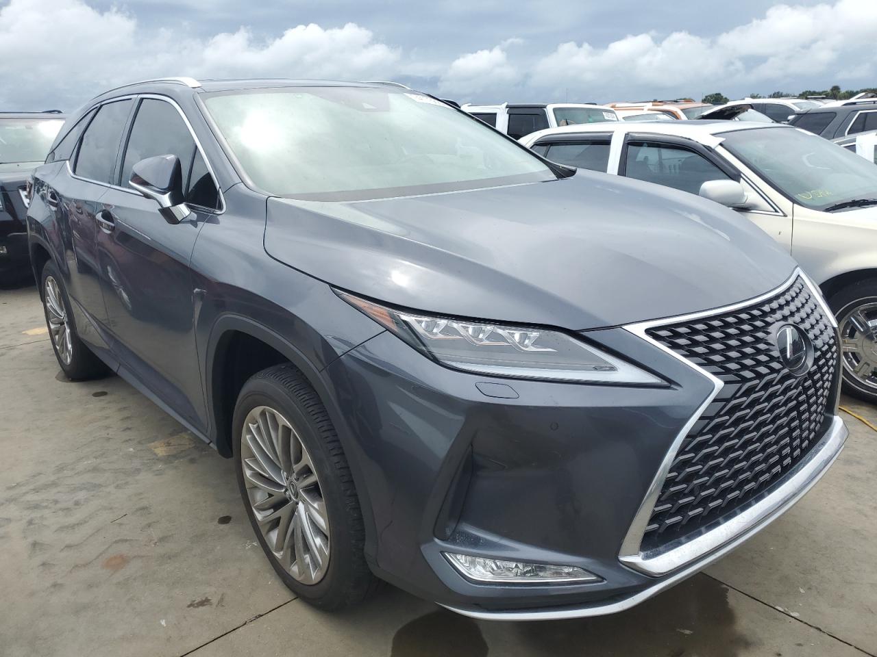 2022 Lexus RX - Image 4