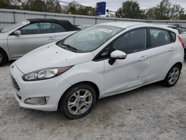  FORD FIESTA 2015 Білий