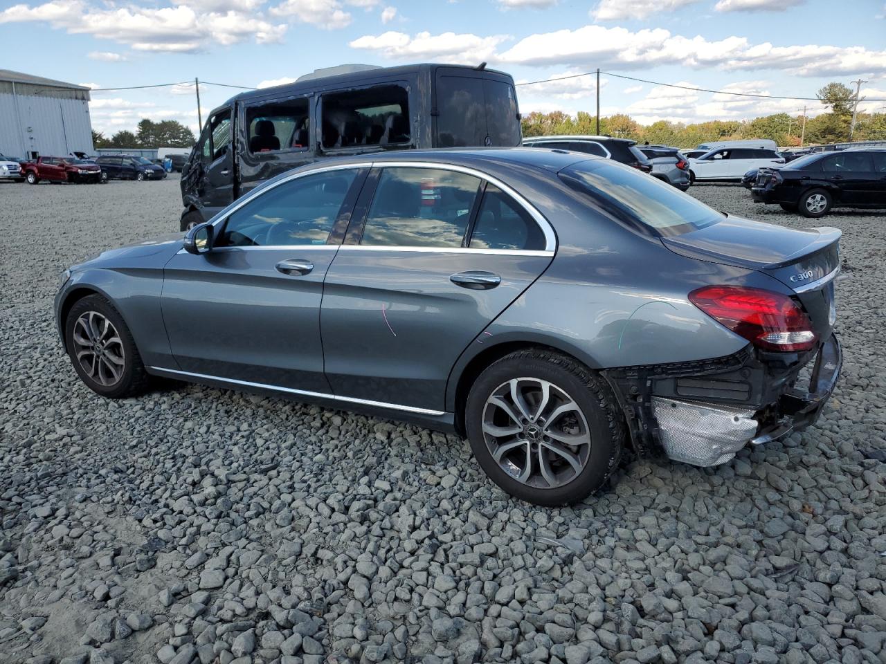 55SWF4KB9JU243824 2018 MERCEDES-BENZ C CLASS - Image 2