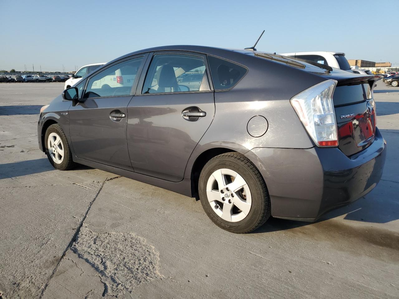 2010 Toyota Prius - Image 2