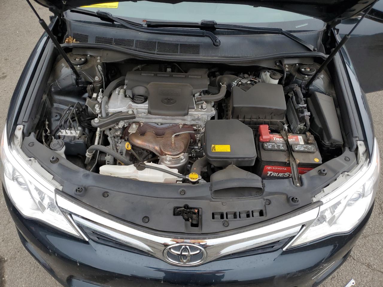 2012 Toyota Camry - Image 11