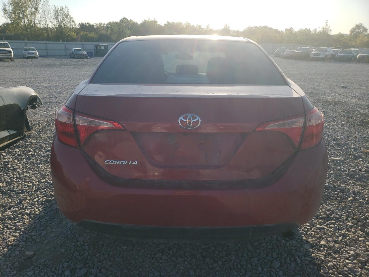 5YFBURHE4JP823412 2018 Toyota Corolla L