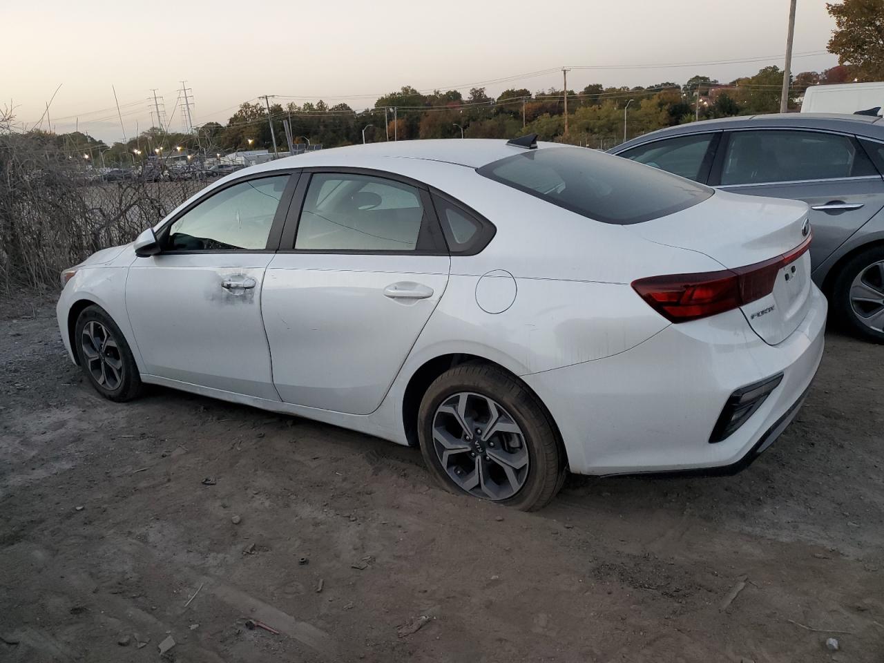 2021 Kia Forte - Image 2