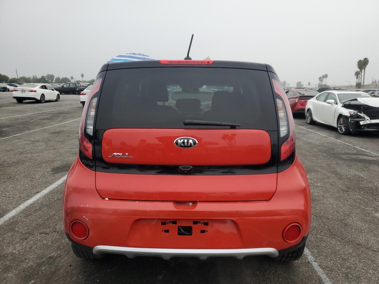 2018 Kia Soul + VIN: KNDJP3A57J7553393 Lot: 76401584