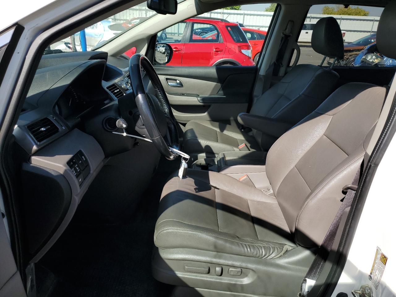 2016 Honda Odyssey - Image 7