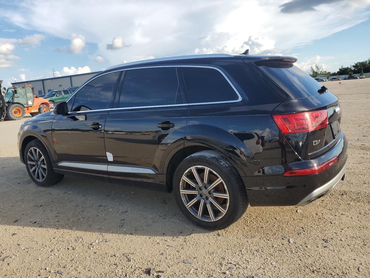 WA1LAAF74JD028957 2018 AUDI Q7 - Image 2