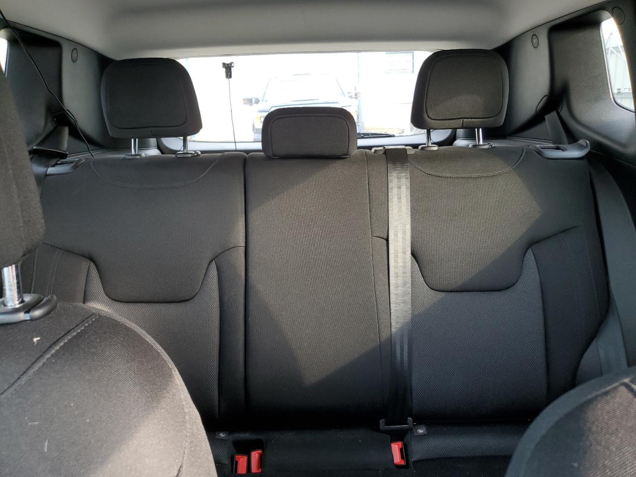 2019 Jeep Renegade - Image 10