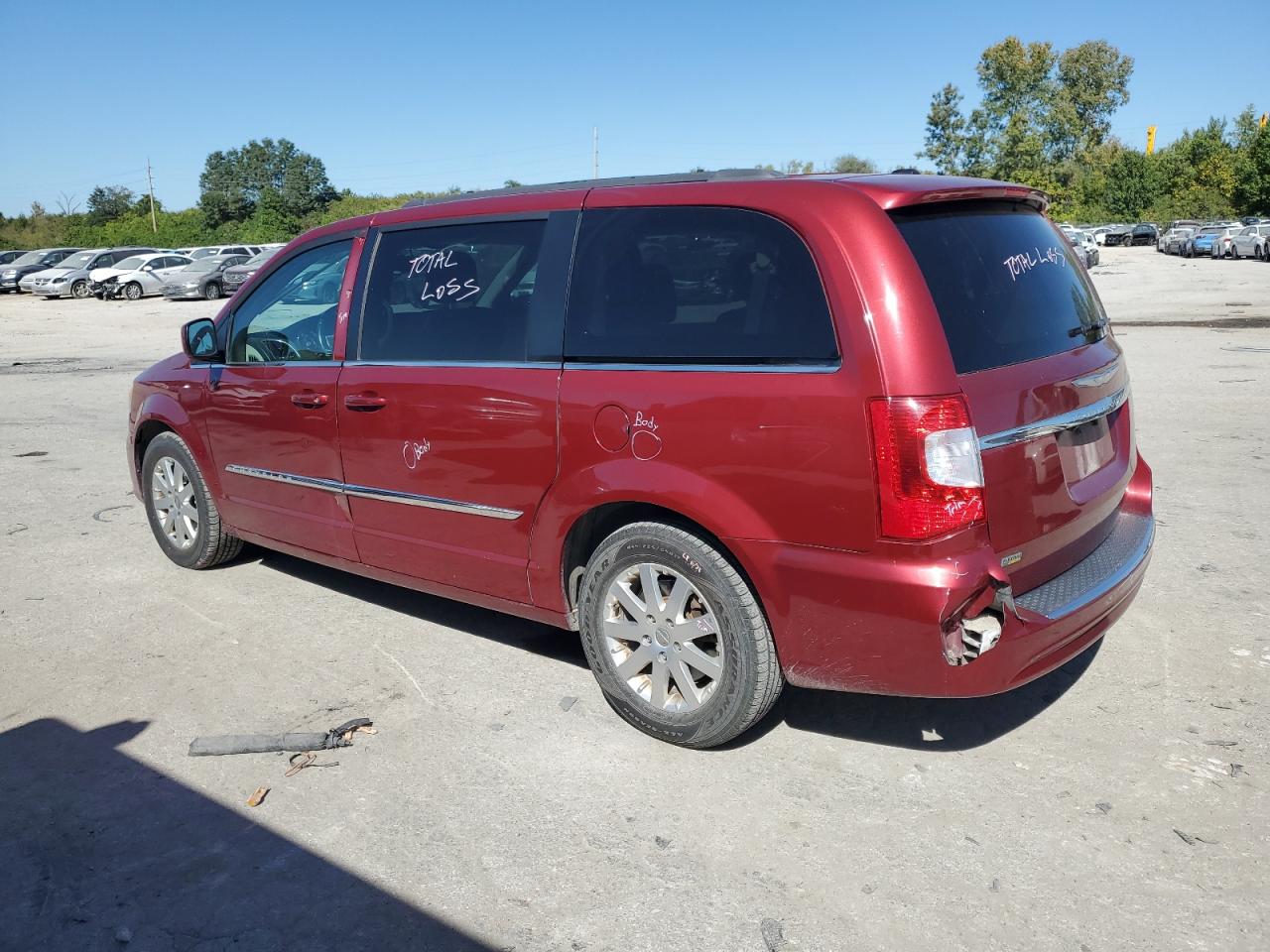 2014 Chrysler Town & Country - Image 2