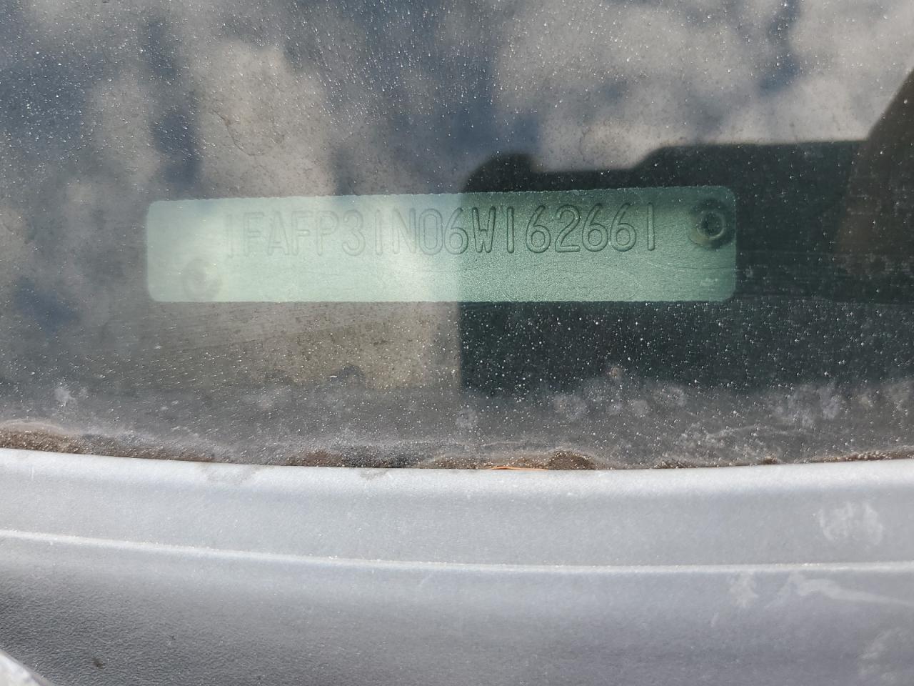 2006 Ford Focus - Image 13