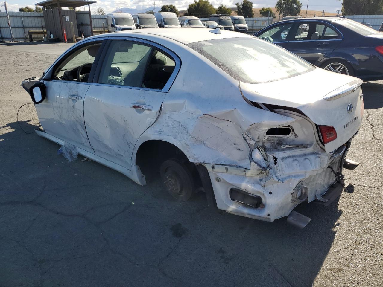 2012 Infiniti G - Image 2