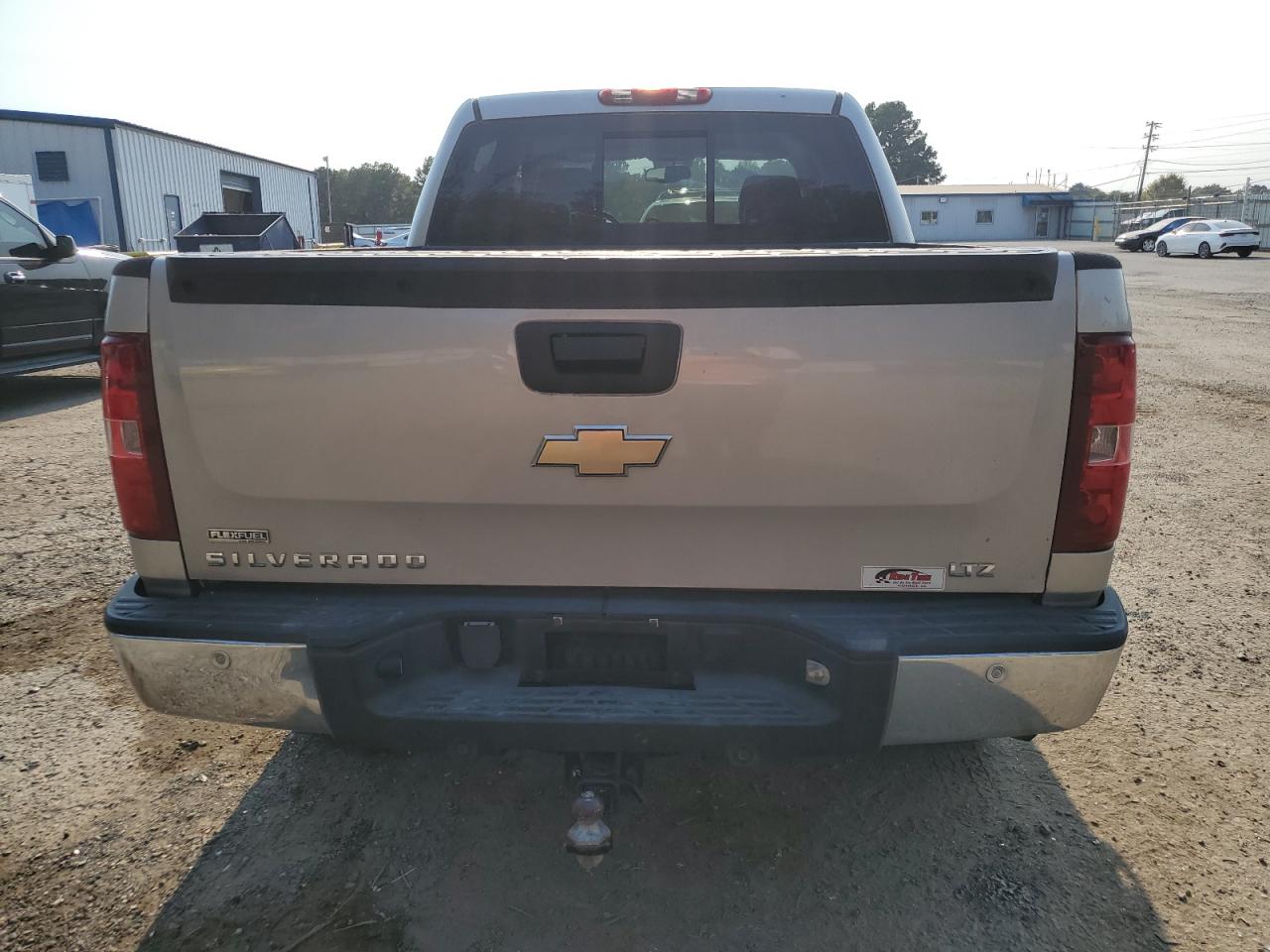 2GCEK133681101586 2008 Chevrolet Silverado K1500