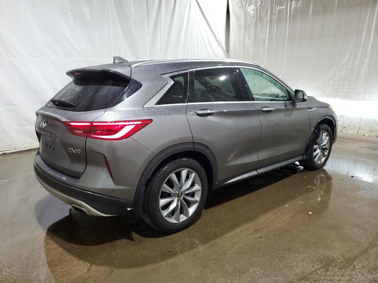 2021 Infiniti QX50 - Image 3