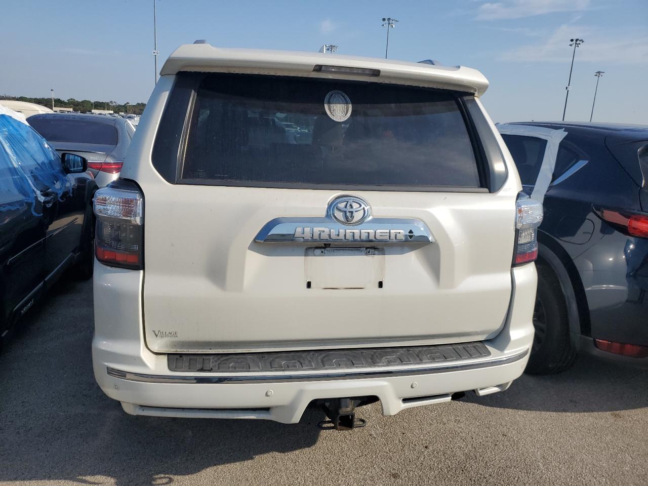 JTEZU5JR7G5114883 2016 Toyota 4Runner Sr5