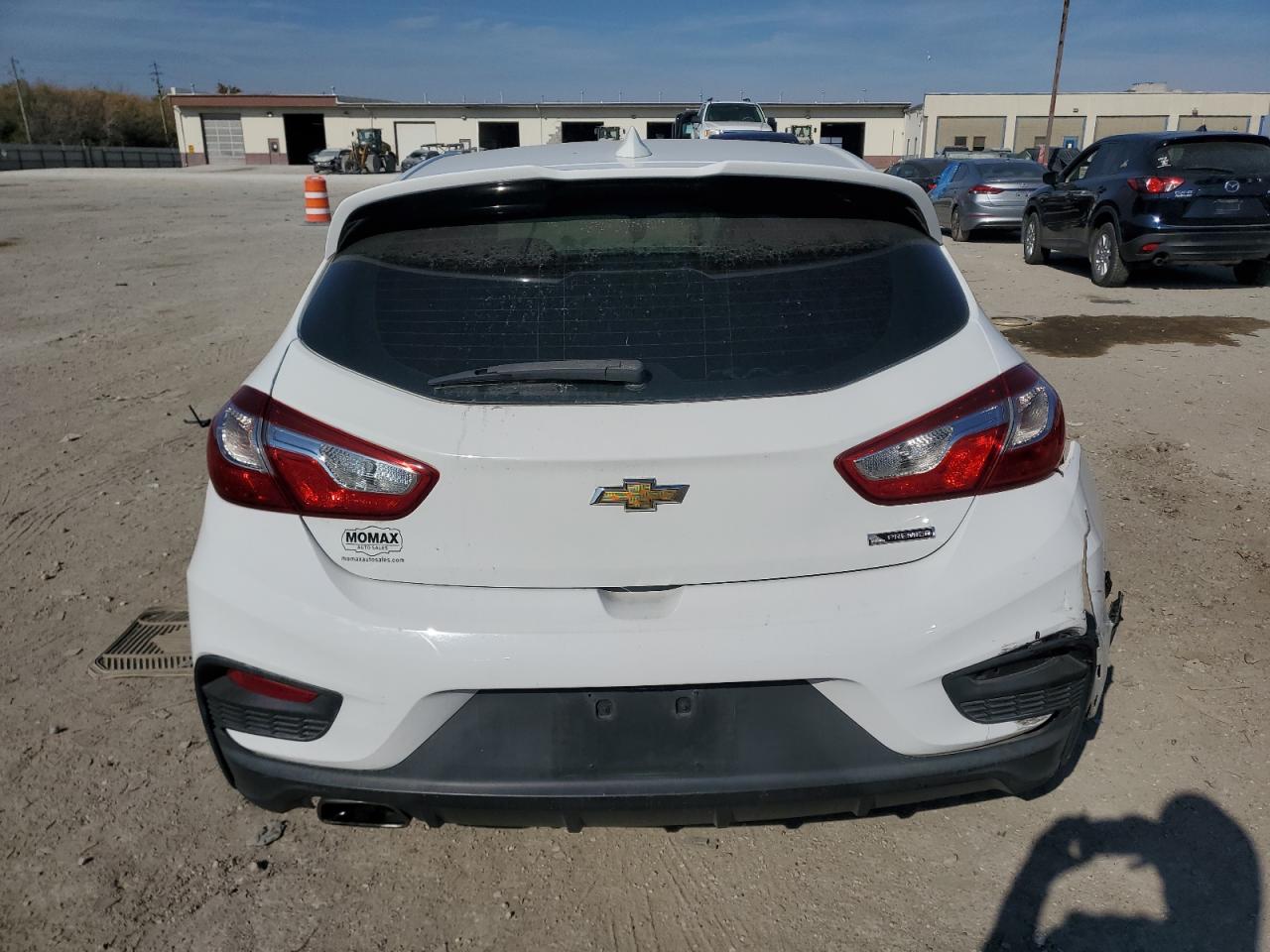 2017 Chevrolet Cruze - Image 6