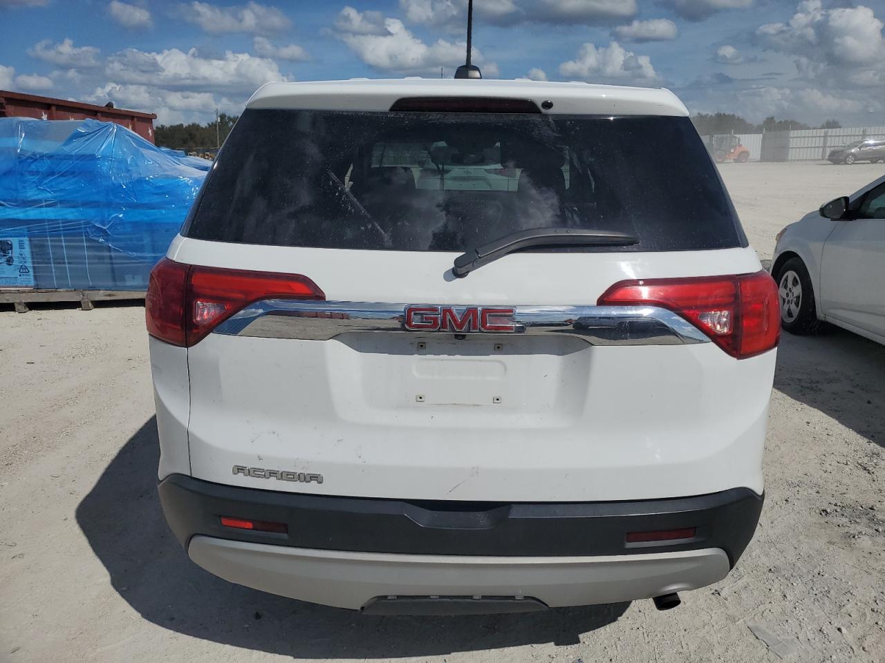 1GKKNKLA2JZ210563 2018 GMC Acadia Sle