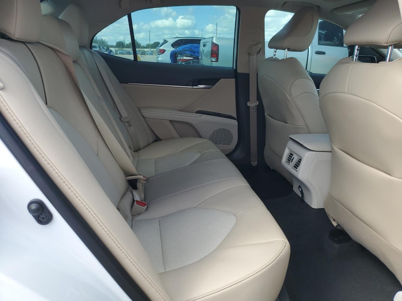 2020 Toyota Camry - Image 10
