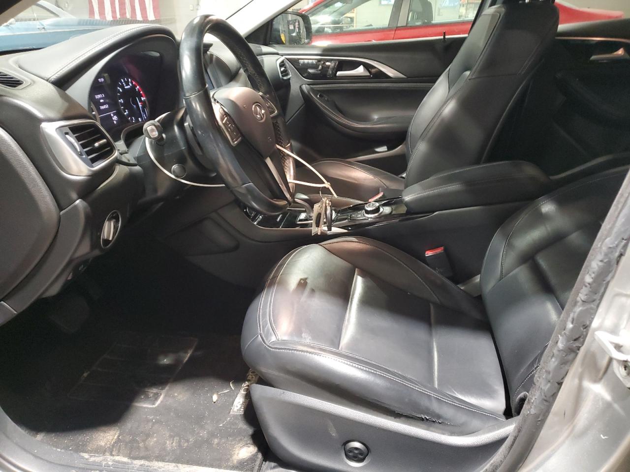 SJKCH5CR7HA033299 2017 Infiniti Qx30 Base