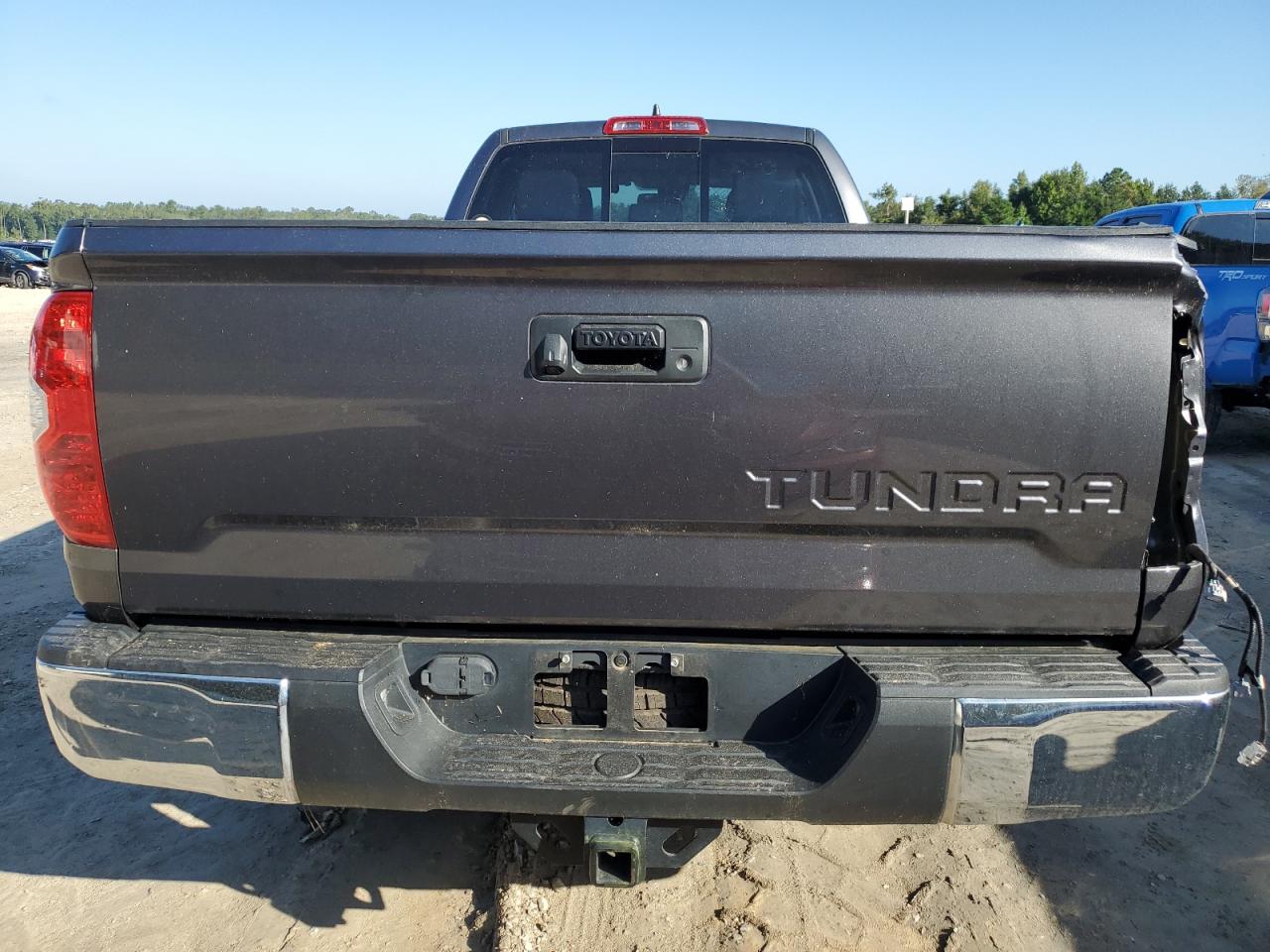 5TFTY5F14LX011257 2020 Toyota Tundra Double Cab Sr