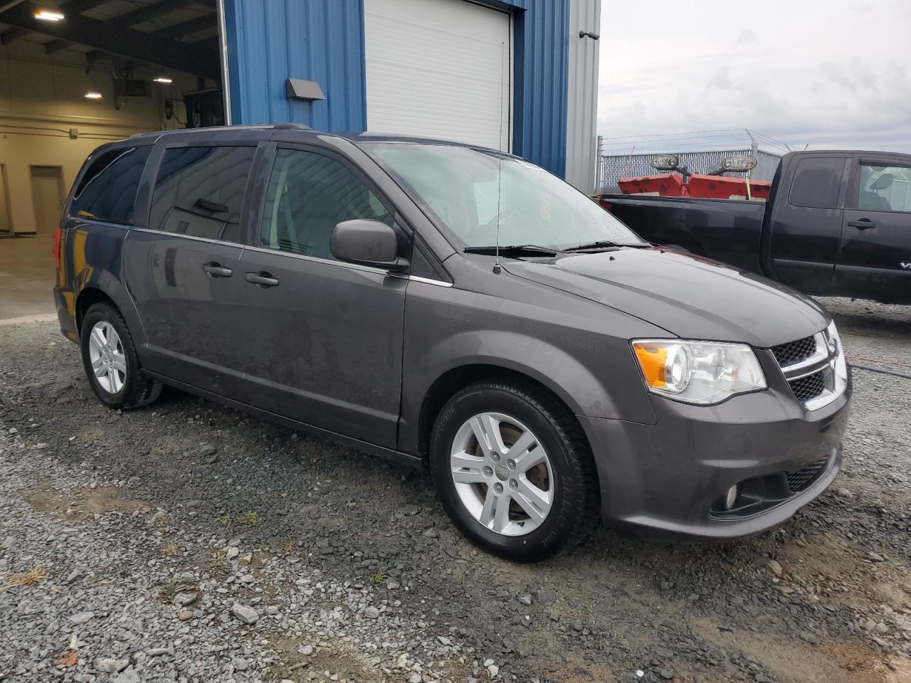 2019 Dodge Caravan - Image 4