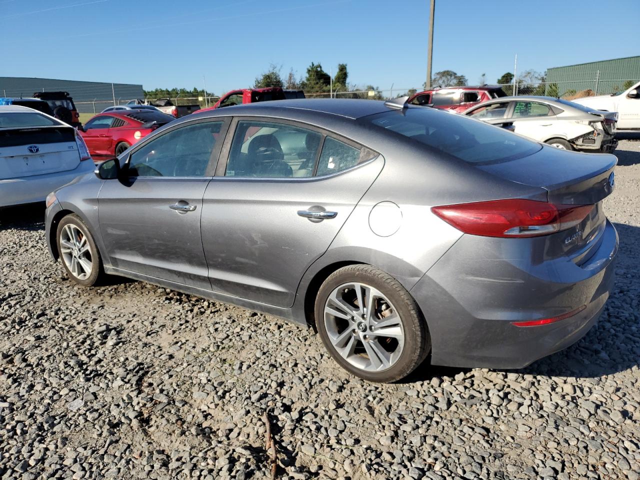 KMHD84LF1HU153911 2017 HYUNDAI ELANTRA - Image 2