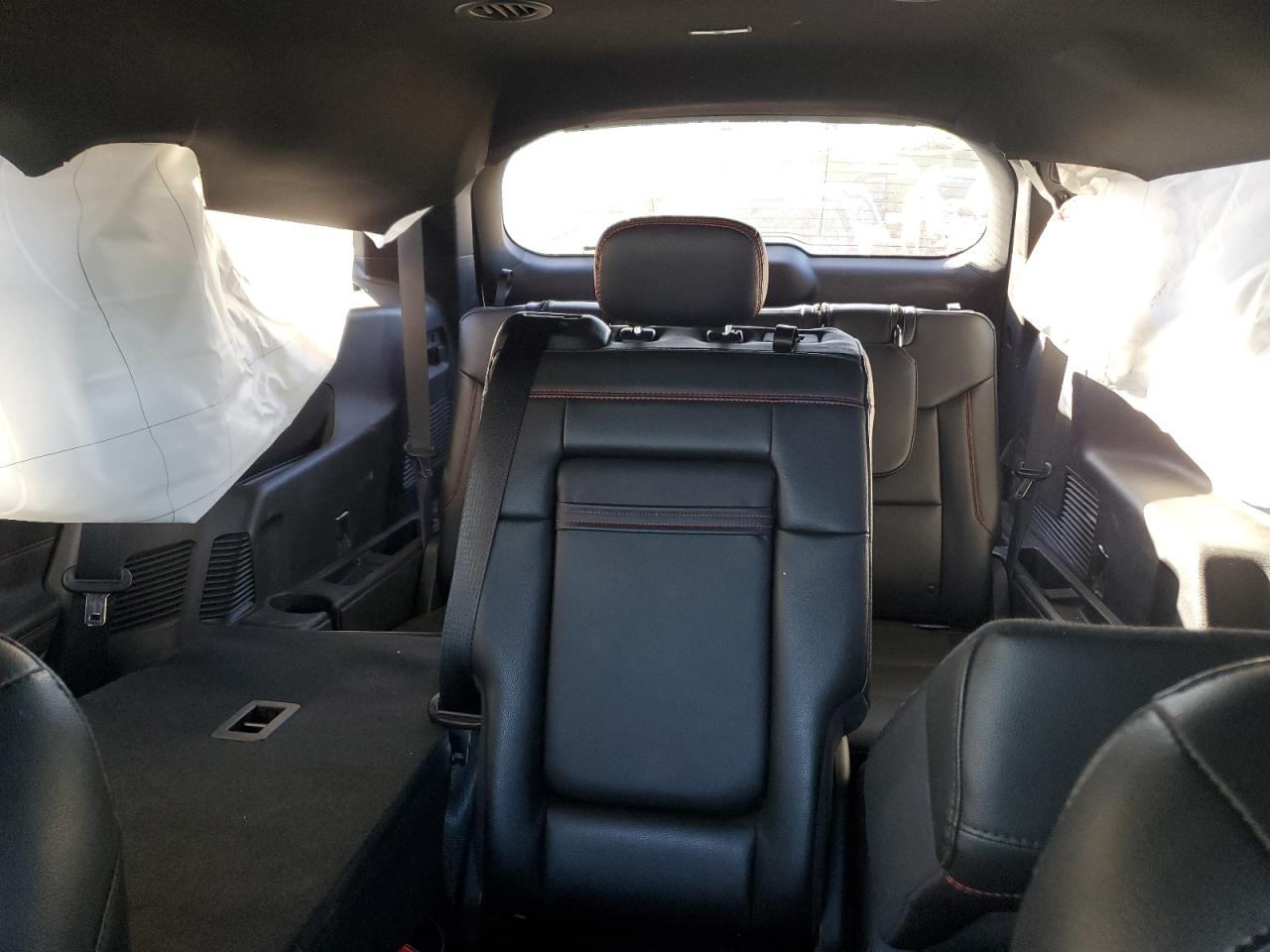 2023 Ford Explorer - Image 10