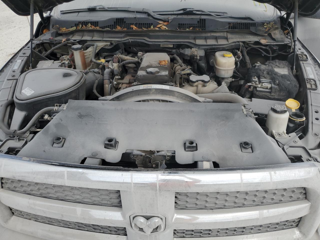 2016 RAM 3500 - Image 12