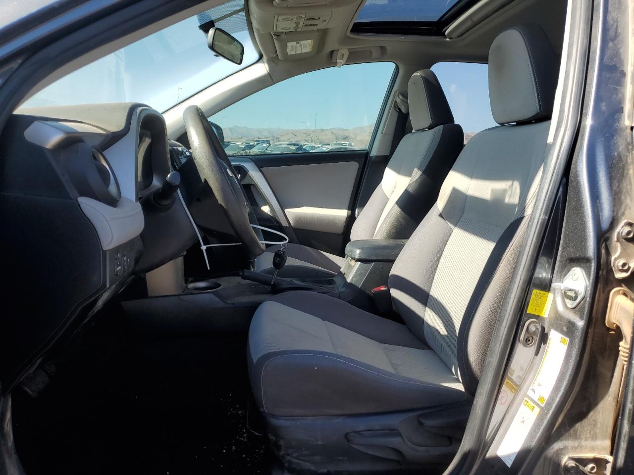 2015 Toyota RAV 4 - Image 7