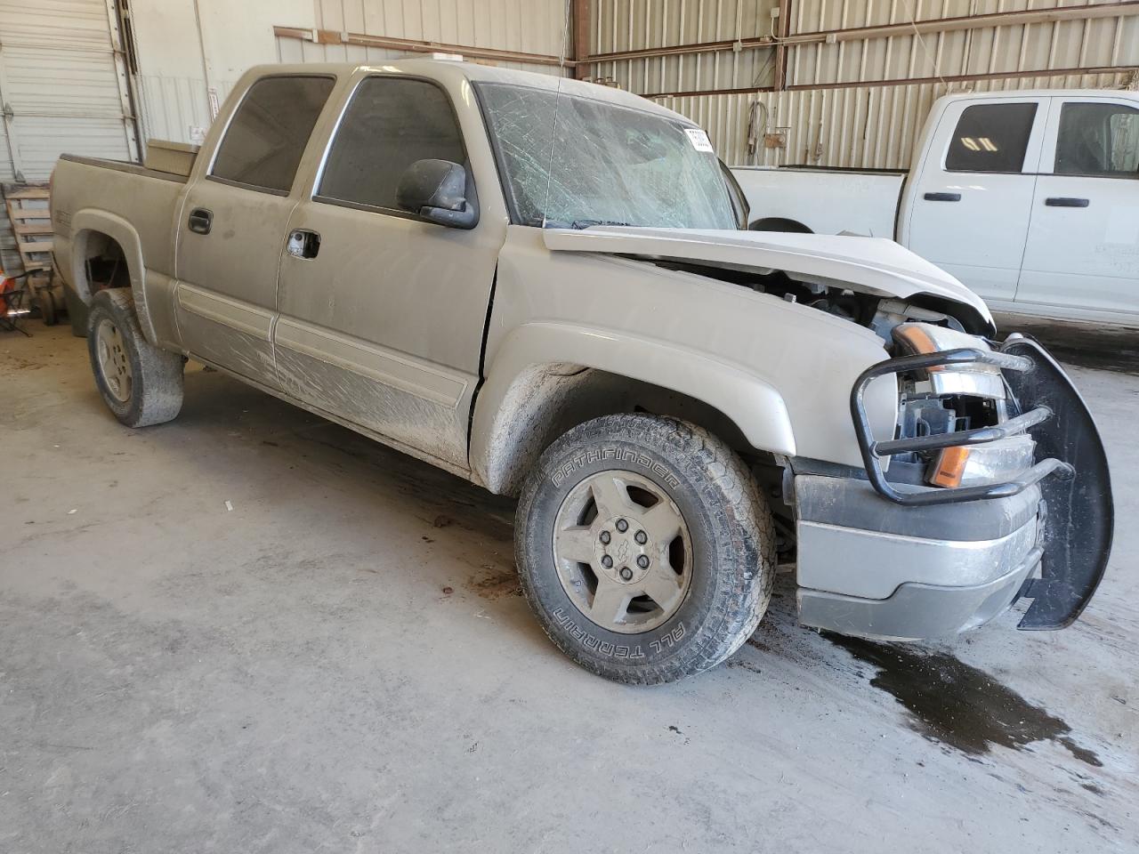 2005 Chevrolet Silverado - Image 4