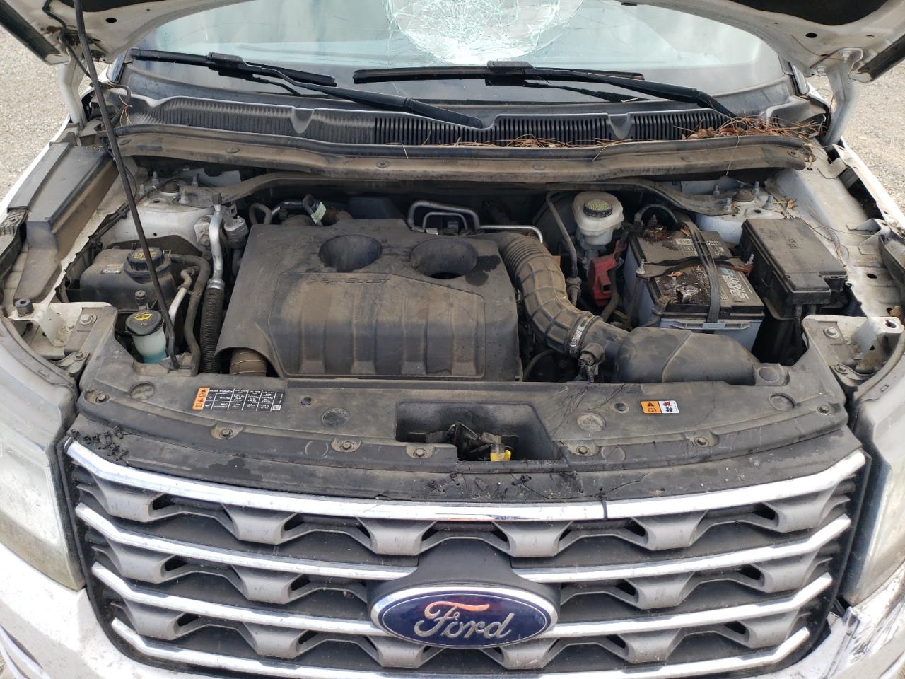 2016 Ford Explorer - Image 13